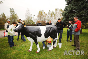 sztuczna krowa do dojenia